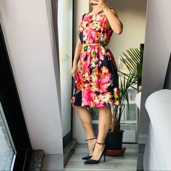 Vince Camuto Floral Gold Zipper Cozy Feel Multicolor  Classy Midi Dress - Picture 3 of 9